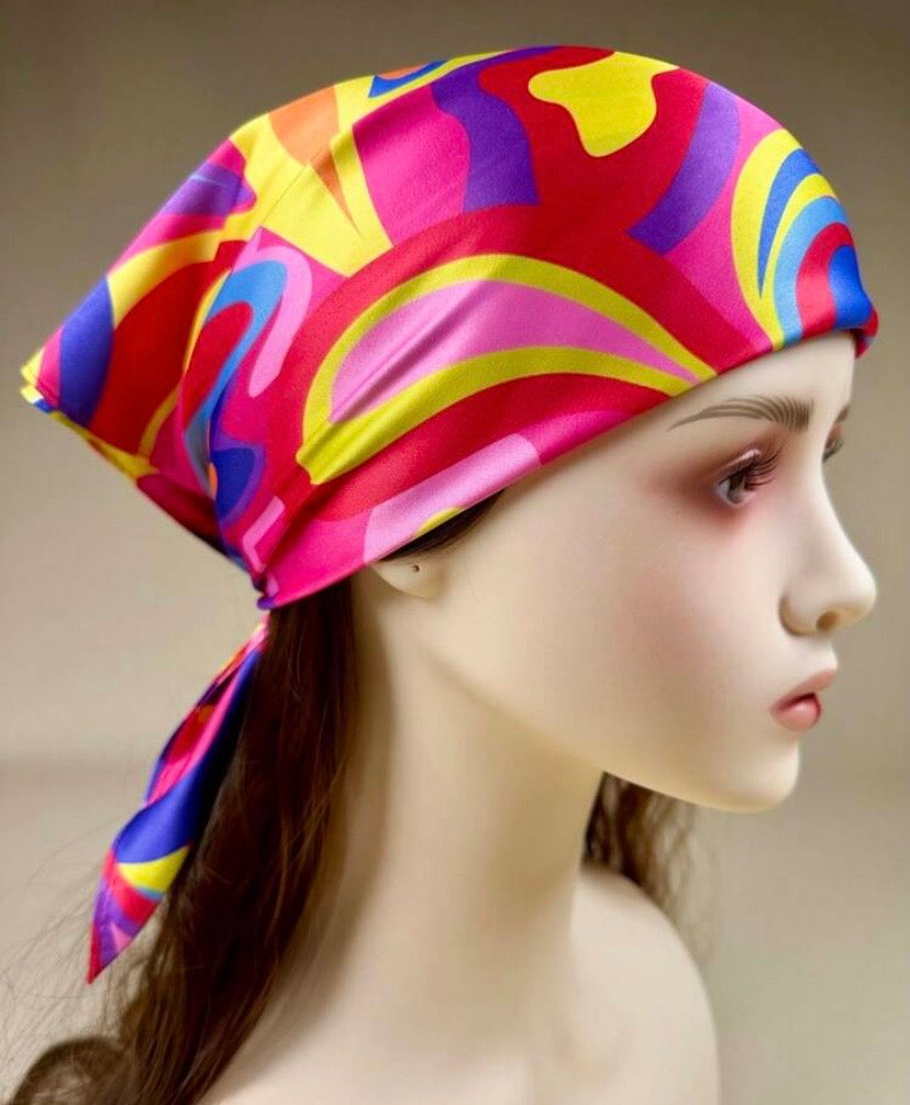 Foulard carré imprimé géométrique psychédélique