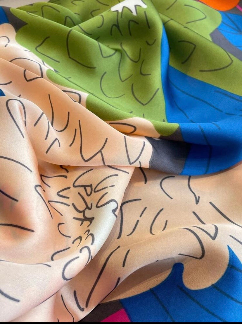 Foulard en fausse soie imprimé floral