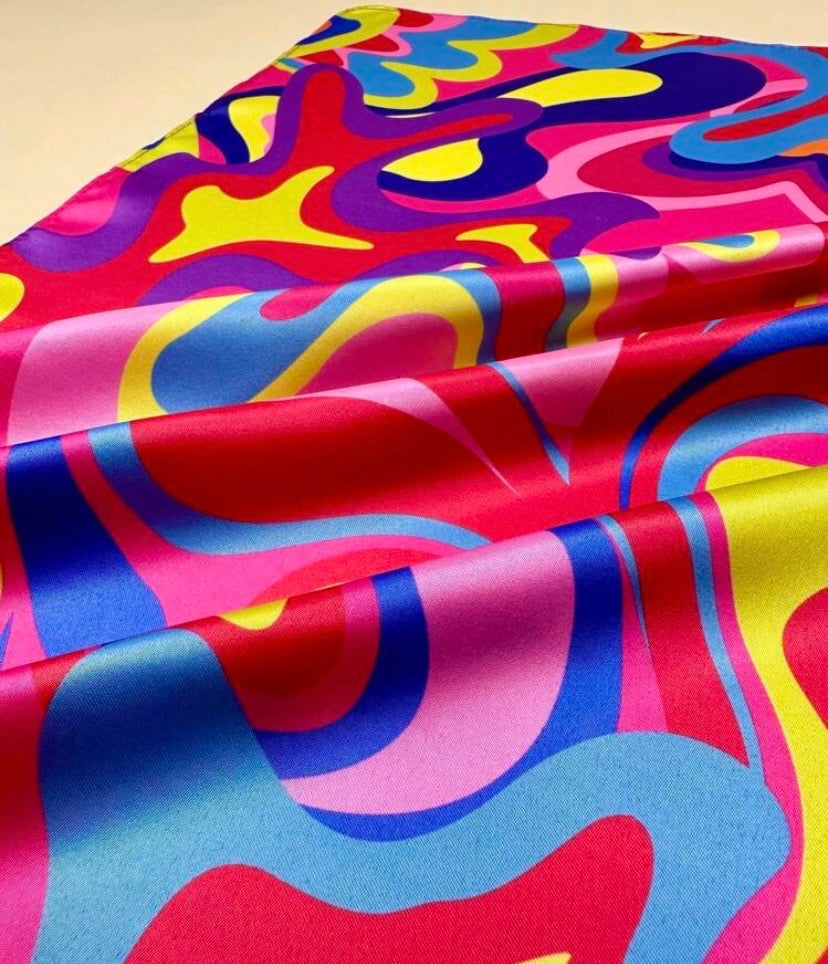 Foulard carré imprimé géométrique psychédélique