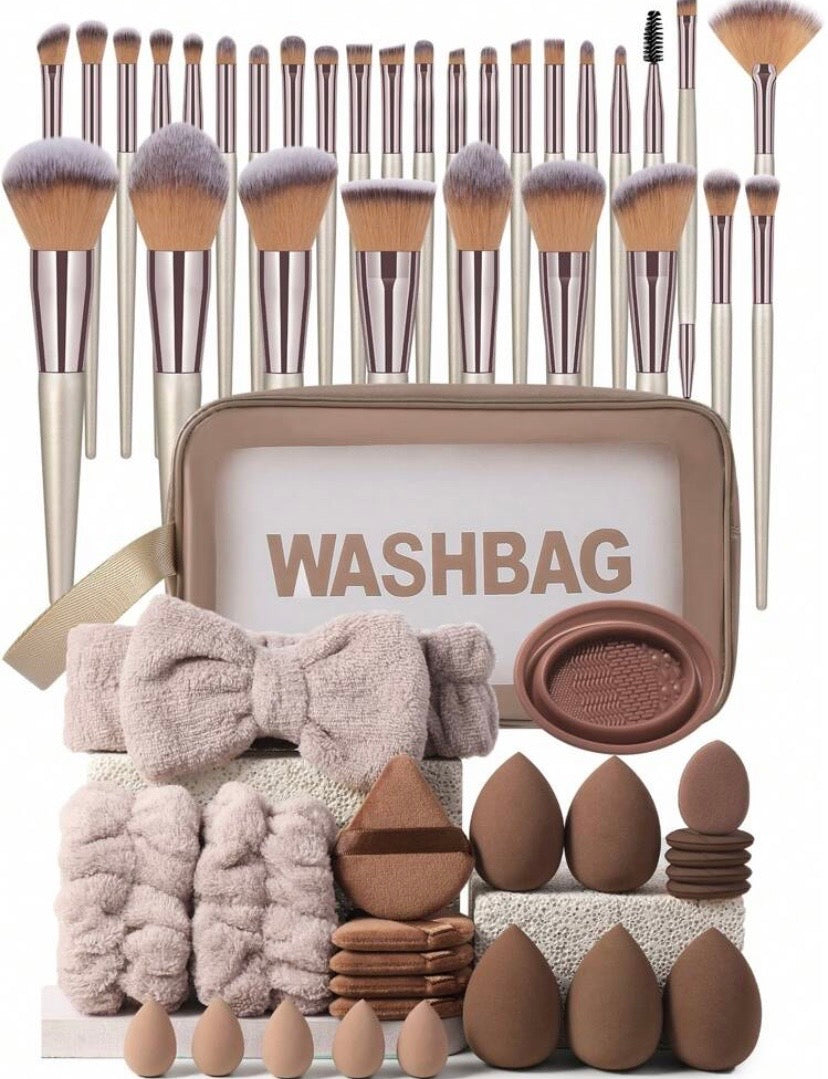 Lot d’accessoires de beauté