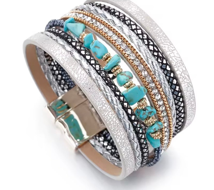 Bracelets en cuir avec des pierre naturelles