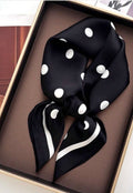 Foulard en soie avec imprimé élégant à pois