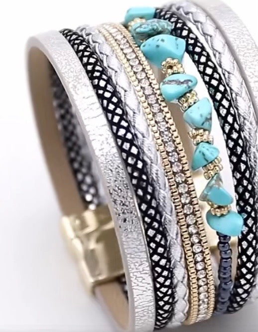 Bracelets en cuir avec des pierre naturelles